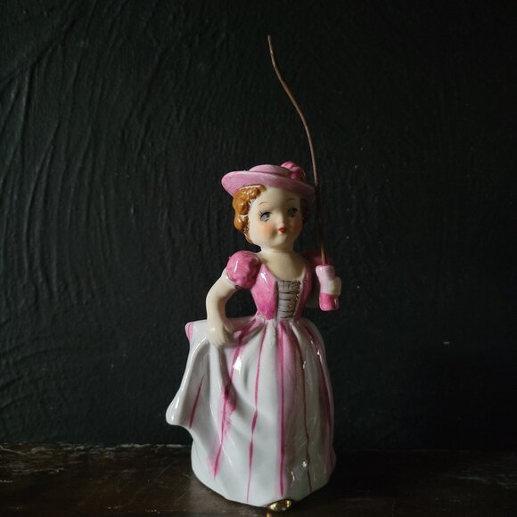 Vintage Ucago Girl with Umbrella Planter, Unique Vintage Planters - Picture 6 of 10